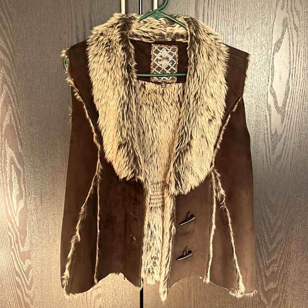 Fur vest